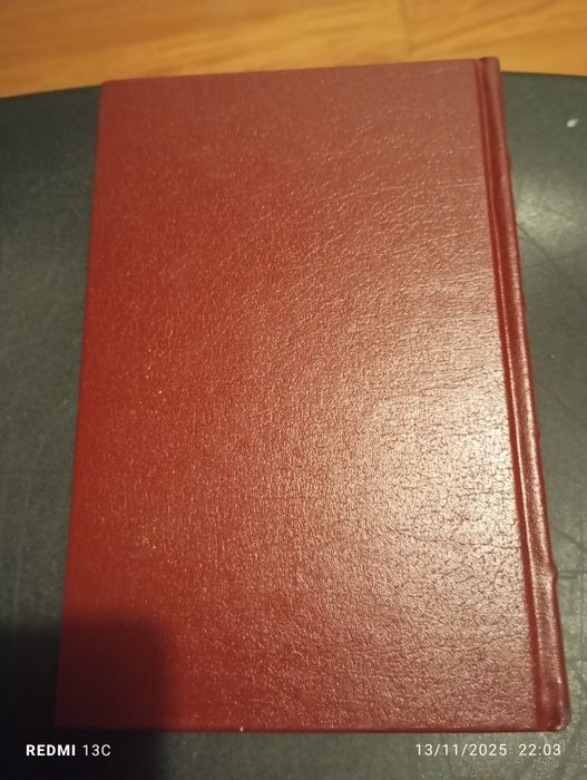 Livro " O vermelho e o negro"