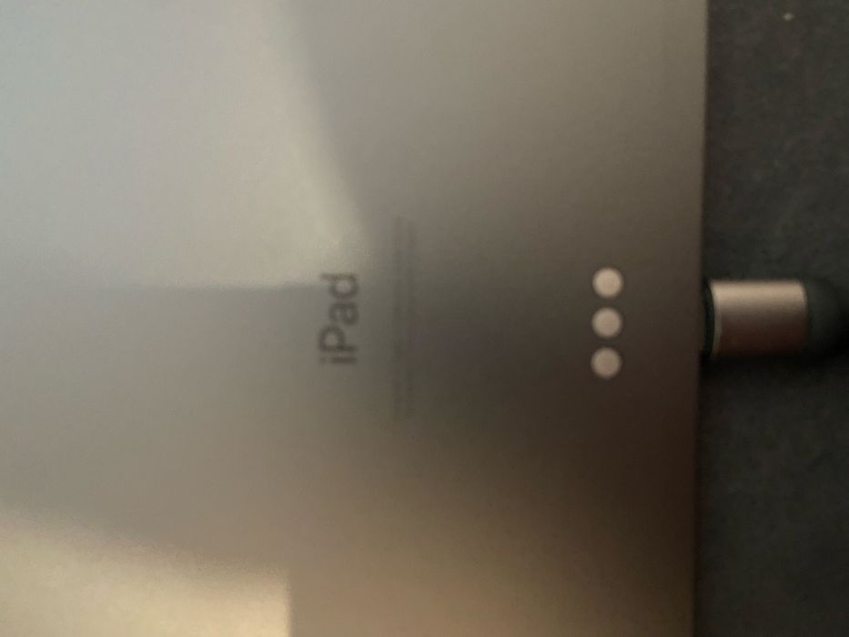 Продам Aipad air4 ios  ( 4-го поколения )