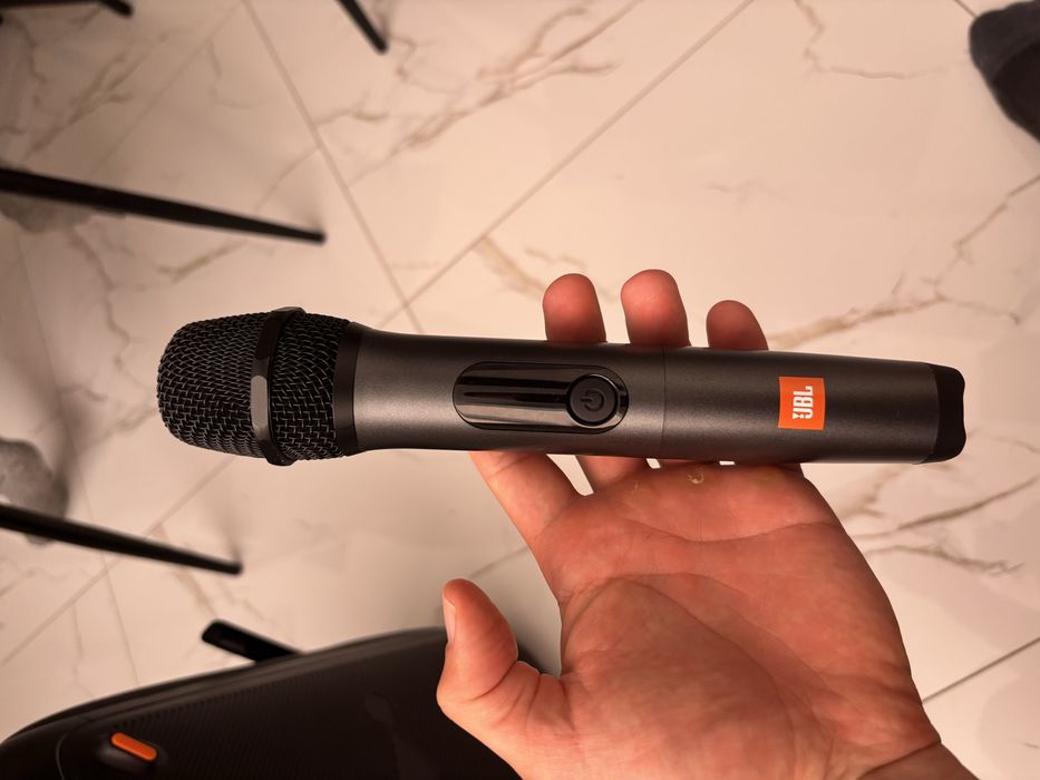 Jbl partybox on the go