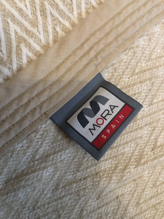 Cobertor Mora Spain 220x240 Beige - Peso 2,2Kg