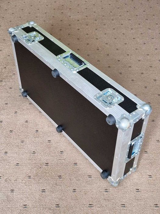 Pedalboard Barczak Cases 82×40 cm – custom, flightcase, podłoga, BDB