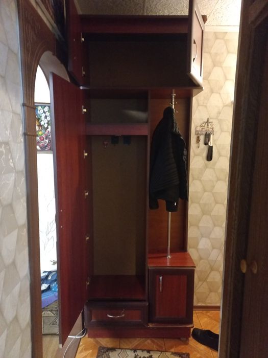 меблі в передпокій  б/ у