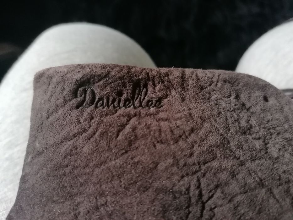 Buty ze skóry firmy Danellee