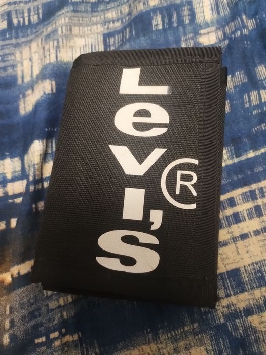Кошелек levi's, идеальное состояние