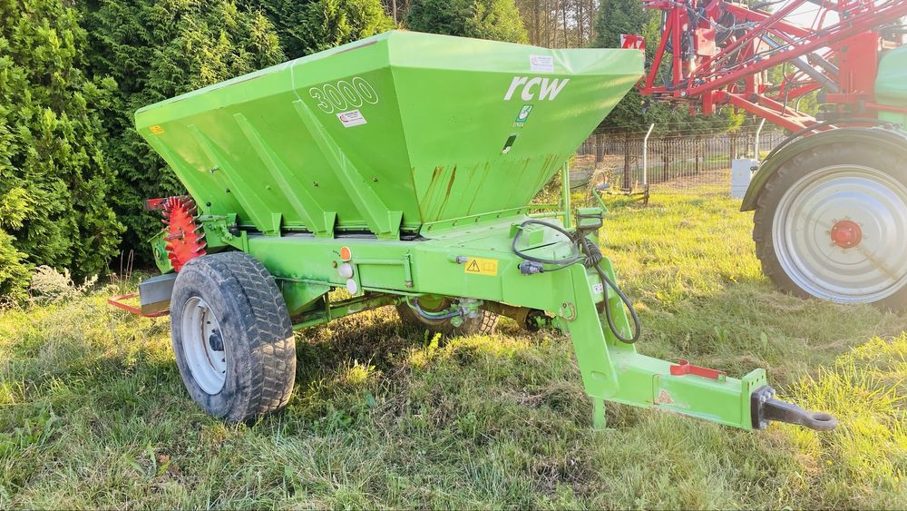 Rozsiewacz wapna RCW 3000 Brzeg