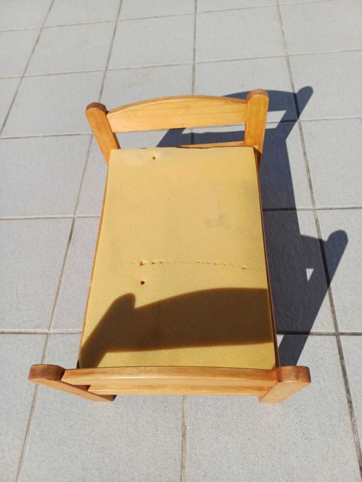 Cama de Bonecas em madeira, com estrado e colchão
