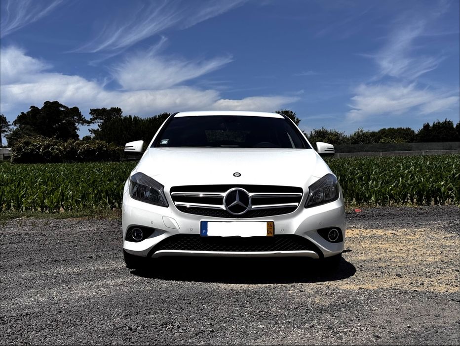 Mercedes-Benz A180 Urban | Abril 2014 | Excelente Estado