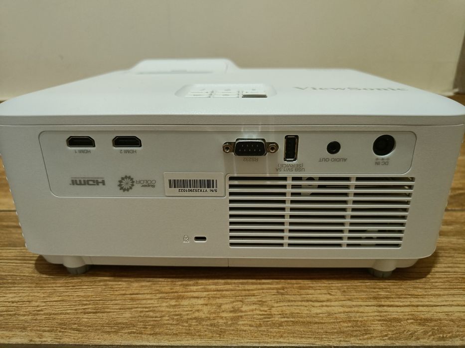 Лазерний проектор Viewsonic LSD400W
