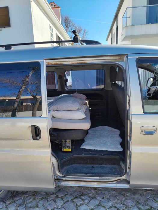 selling hyundai H1 car