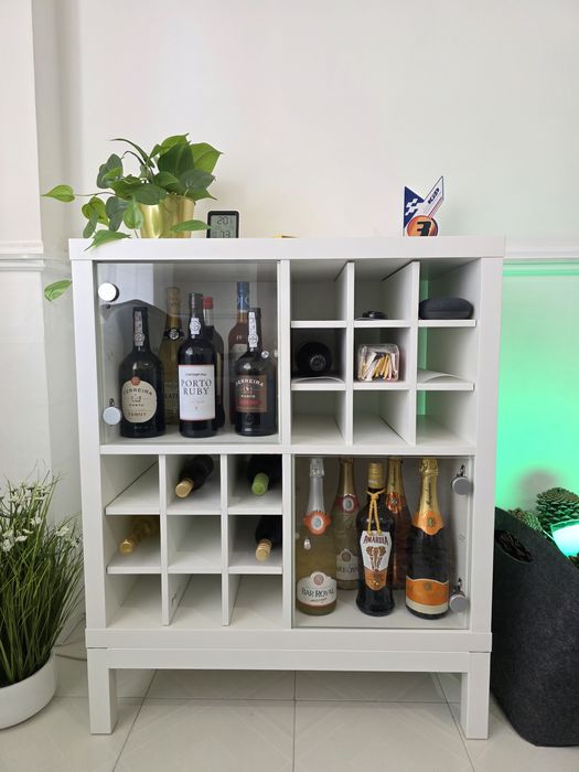 Estante IKEA KALLAX - Bar | 2 Vitrines + 2 Garrafeiras | Suporte Metal