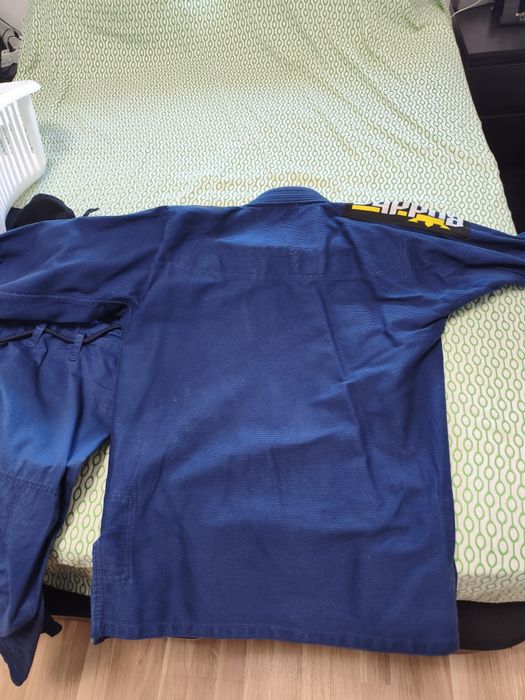 Vendo kimono jiujitsu