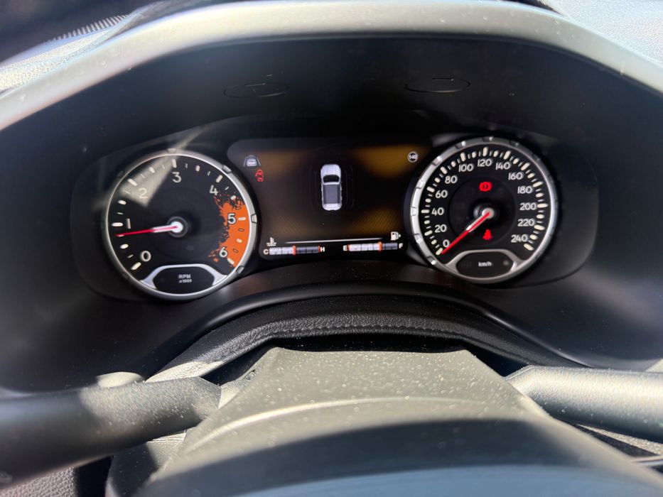 Jeep Renegade Limited 1.6 Full extras -9-2017