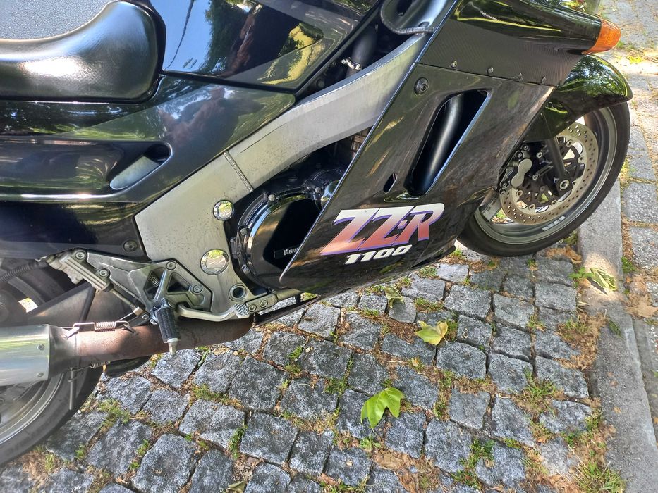 KAWAZAKI ZZR 1100 como nova