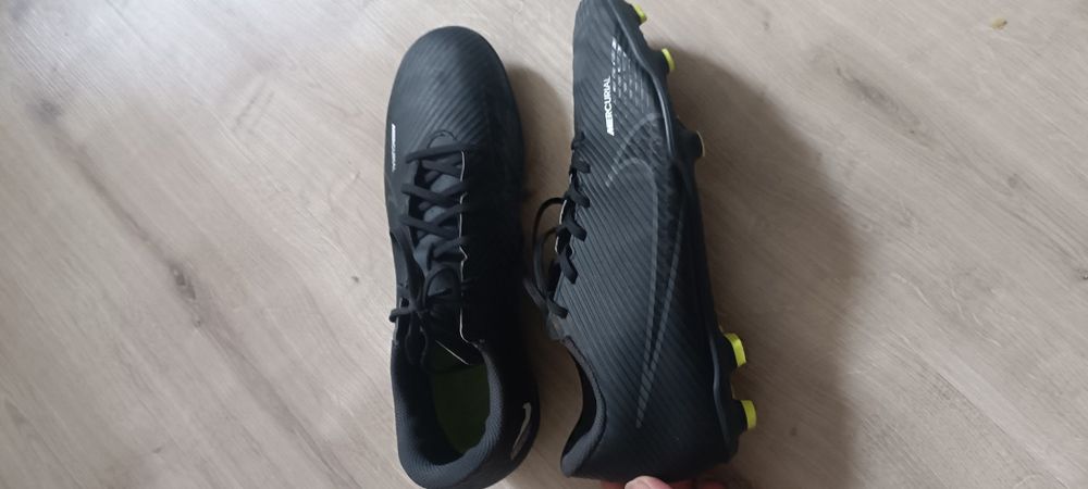 Продам бутси Nike Mercurial р. 41
