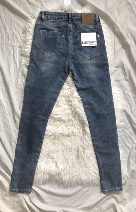 Promoção: Calças de ganga / Jeans Skinny / Slim Fit de ótima qualidade