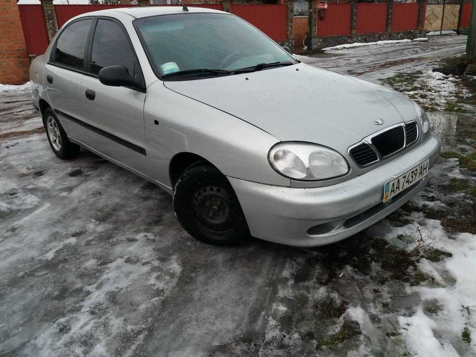 Автомобіль Daewoo Lanos, вип. 2005 р. Автосалон м. Київ.