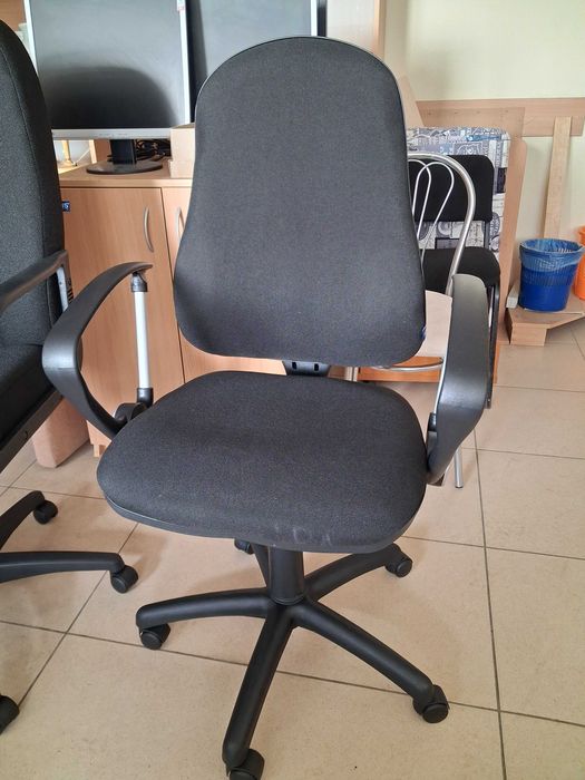 Офисные стулья и компьютерные кресла