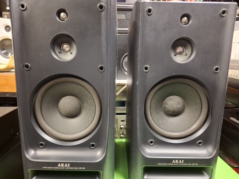 Kolumny Akai SR-550
