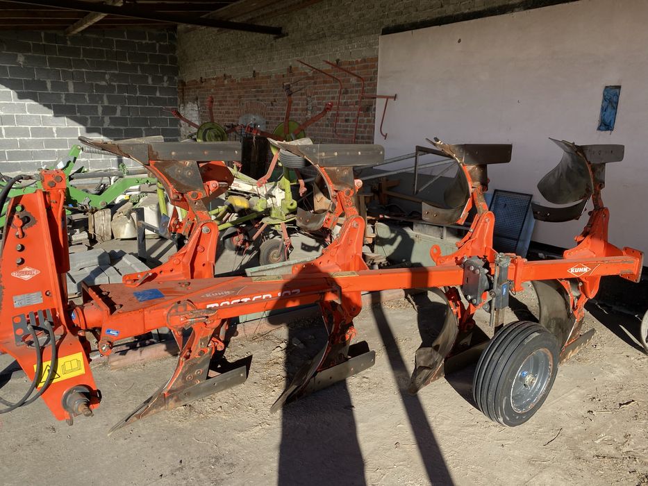 Pług kuhn master 102