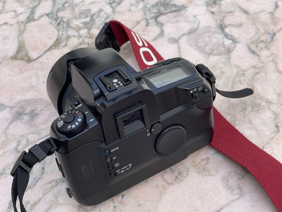 Câmara Fotográfica e Objetiva