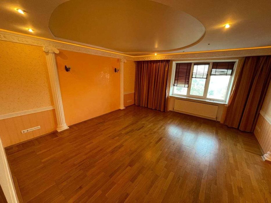 Дворівнева квартира в центрі міста! Можлива розстрочка!