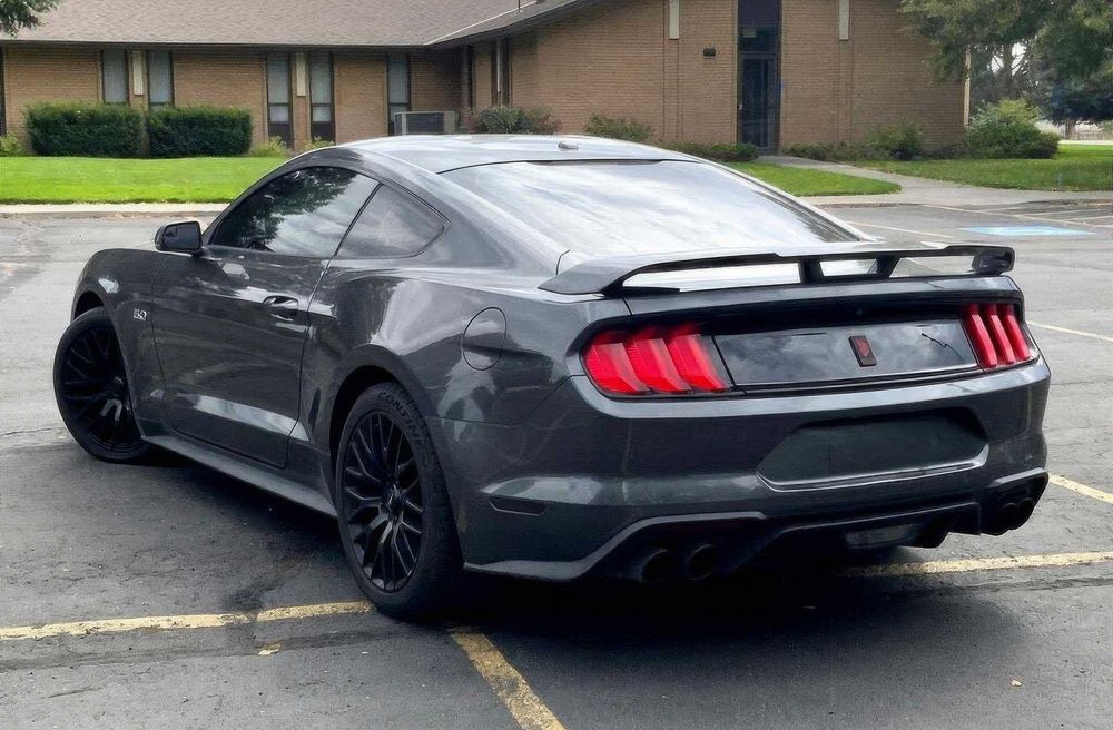 Ford Mustang GT Premium Coupe      2019