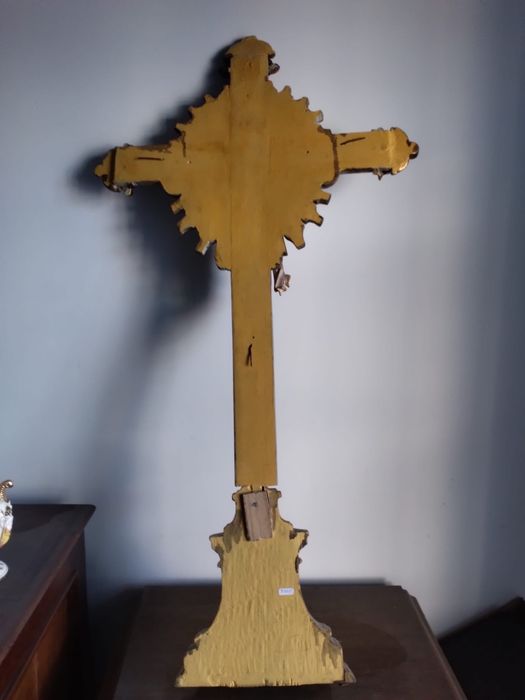 Crucifixo em Madeira