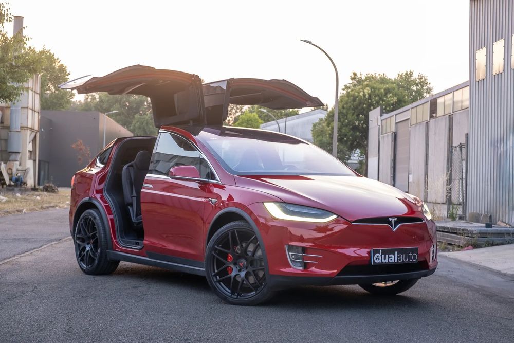 Tesla Model X Ludicrous Performance