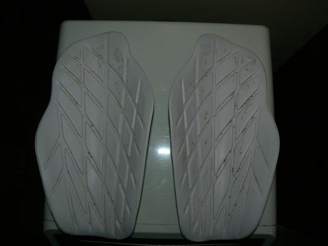 Caneleiras futebol /futsal Nike