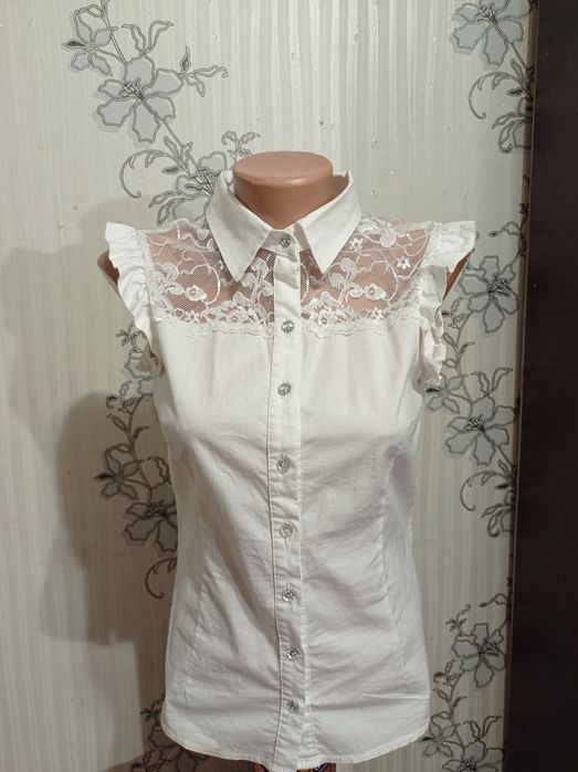 Белая блузка нарядная