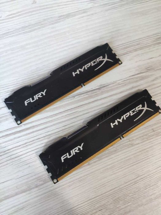 Оперативна пам'ять HyperX DDR3-1600 4096MB 2 штуки: 430 грн ...