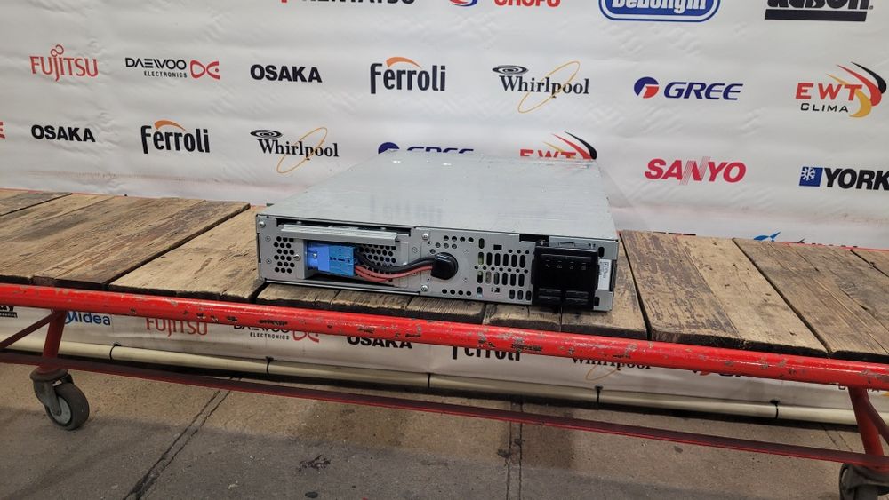 ДБЖ серверне APC (SMC3000RMI2U)