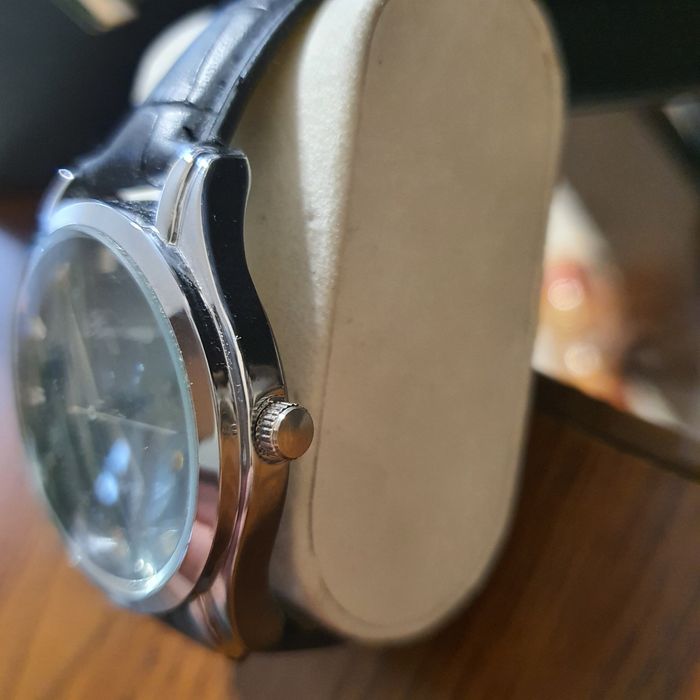 Zegarek kwarcowy klasyczny