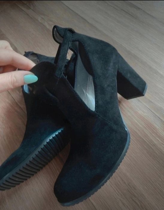 Nowe czarne botki na klockowym obcasie • jesień/zima • rozmiar 40