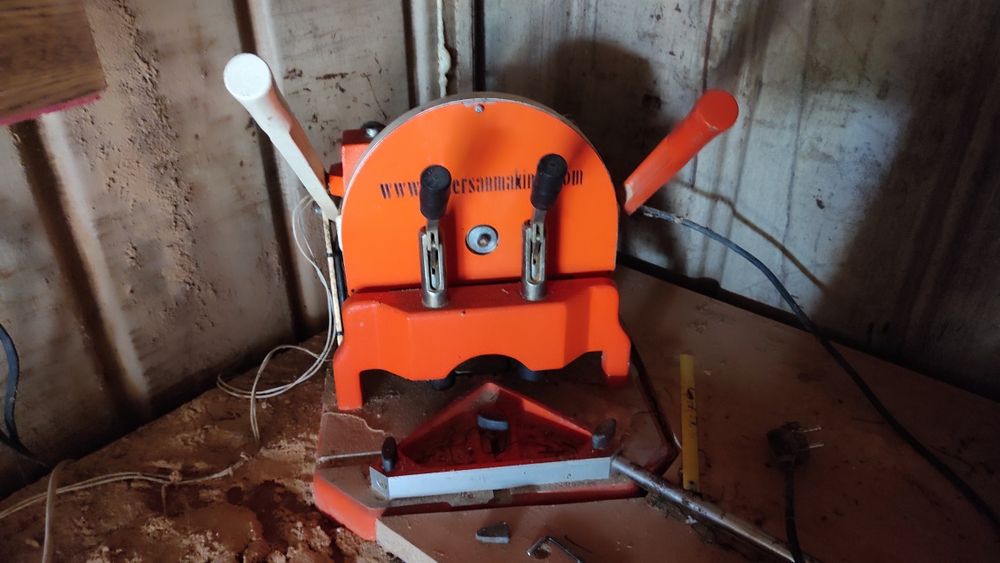 Куторіз-фрезер станок