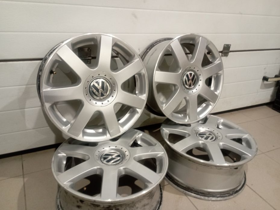 Диски титанові легкосплавні фольцваген Бора гольф 4 ,октавія R16/5/100