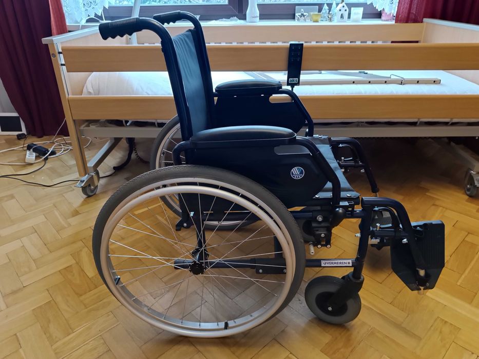 Oferta zbiorcza! Wózek inwalidzki, rower treningowy Kettler, chodzik, sprzęt rehabilitacyjny, itp