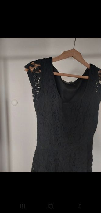 Czarna koronkowa sukienka reserved S mała czarna