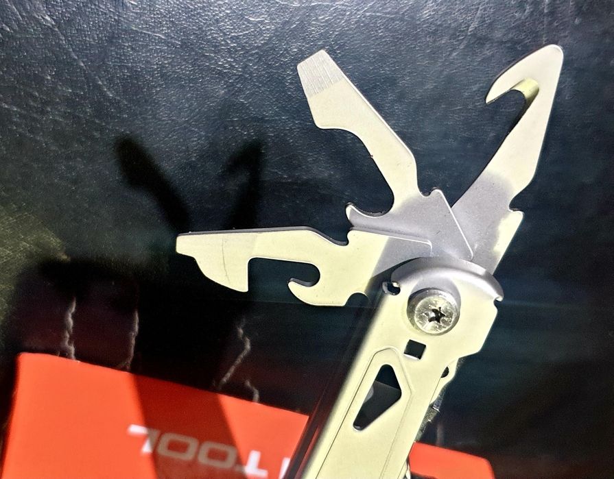 Multi Tool + чохол!