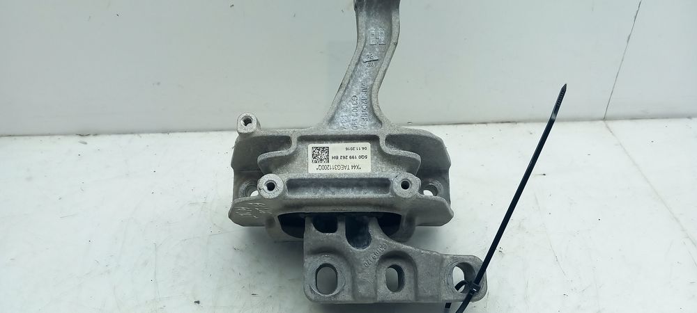 Apoio do motor AUDI A3 Sportback (8VA, 8VF)
