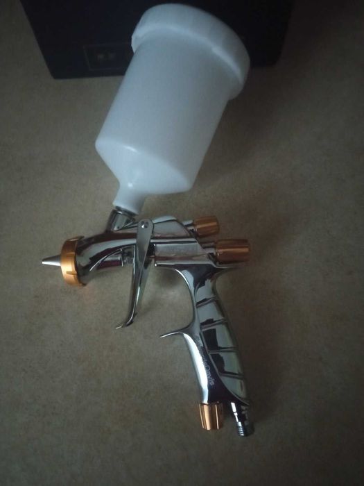 Краскопульт AdwardsDavis AWS 400 ( IWATA Paninfarina Super Nova) 1.4