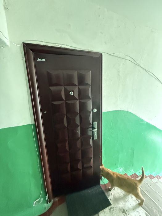 Продається 3-кімнатна квартира з індивідуальним опаленням. Центр міста