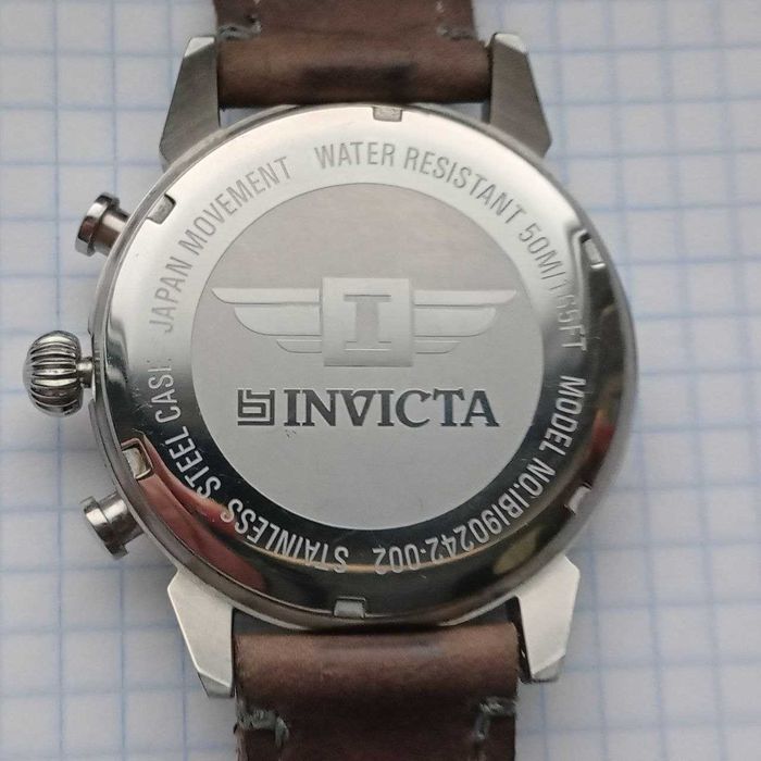 Часы оригинал Invicta на уверенном ходу новые