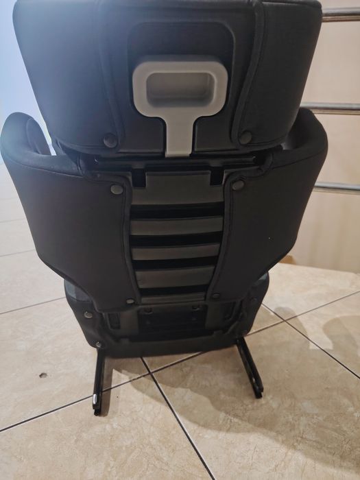 Sprzedam fotelik samochodowy Bebe Confort I-size ISOFIX 15-36kg