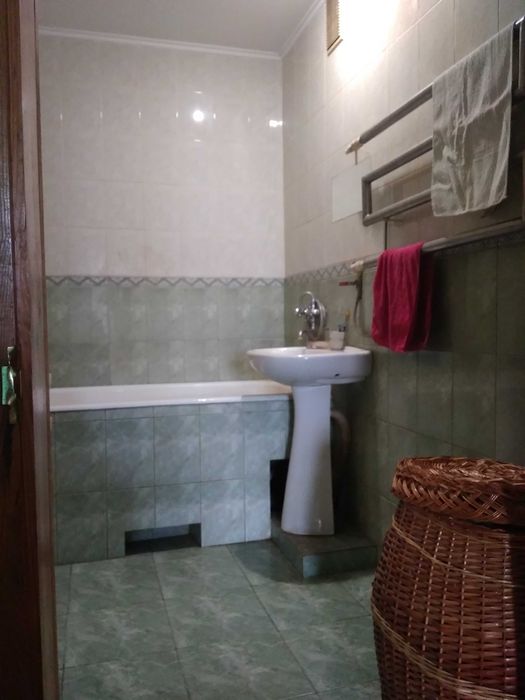 Продаж будинку, 2 пов. 240 кв.м. Без комісії! (5 хв. до центру пішки). - More