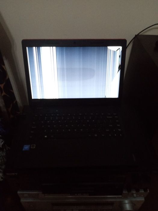 Laptop Lenovo 100s 14ibr uszkodzona matryca na części