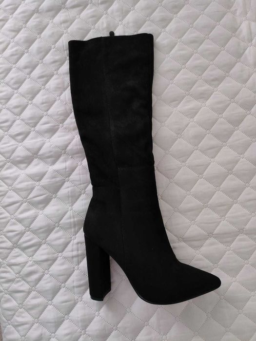 Kozaki damskie zamszowe na słupku czarne rozmiar 36