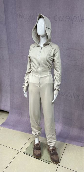 Комбинезон женский в разных цветах