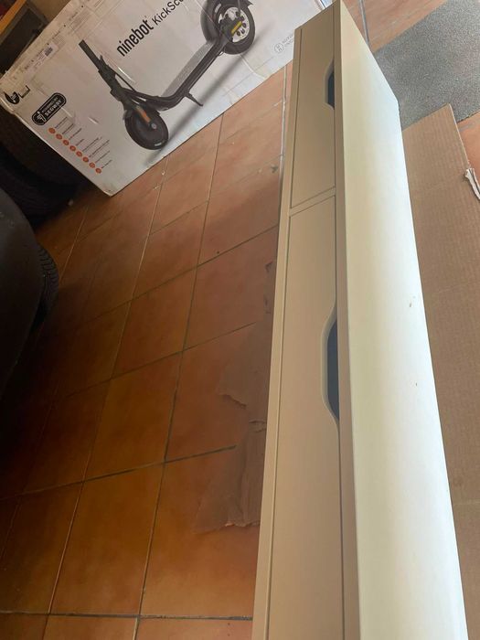 Estante Aparadora com gavetas IKEA