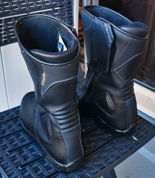 BOTAS motard marca FORMA N 43 usadas uma vez igual a novas